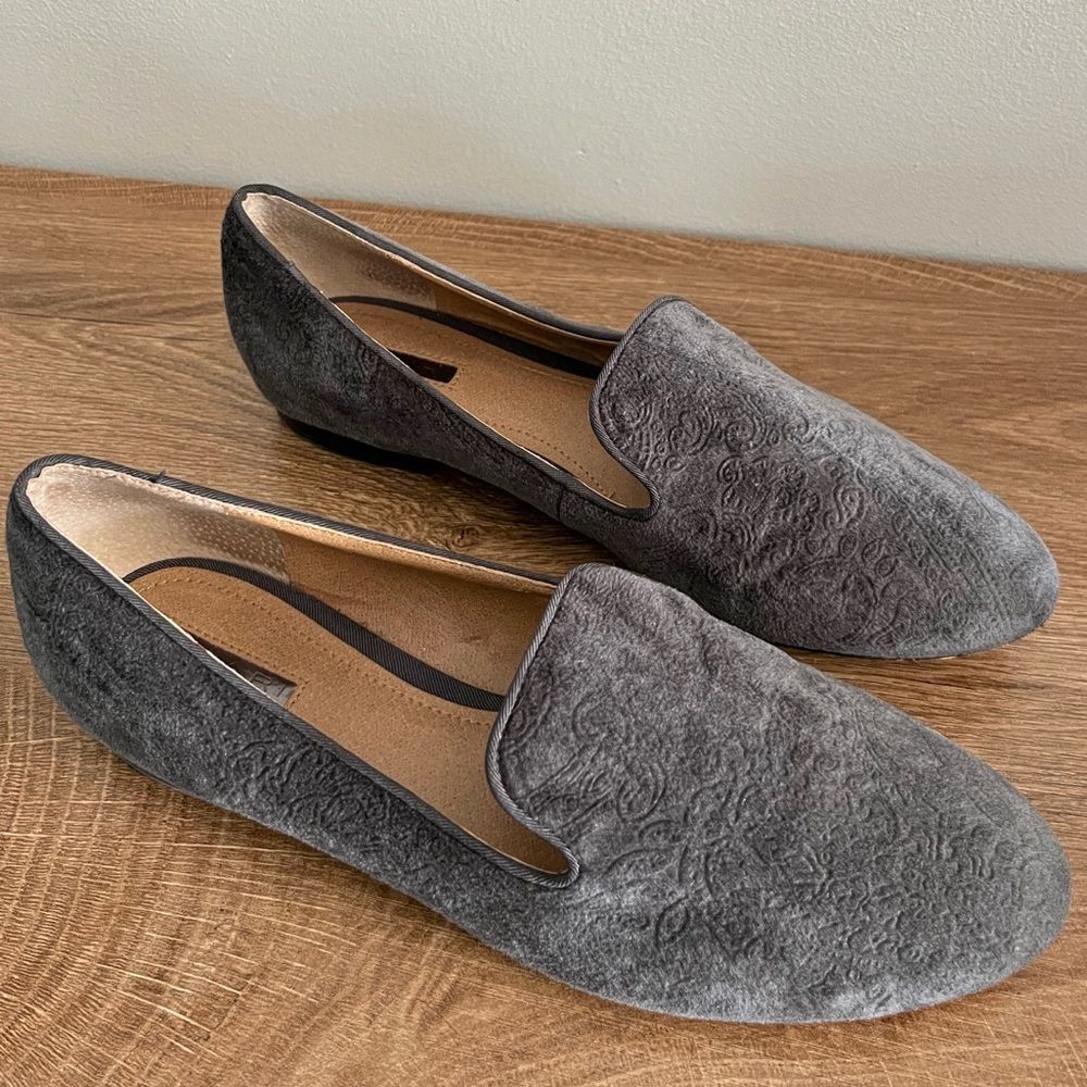 Tahari Velvet Loafer Flats Gray Floral Jacquard Slip On Women 8.5